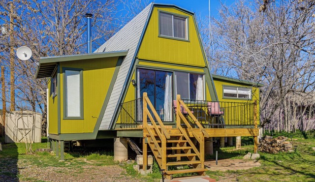 Hike, Bike & ATV! A-Frame Rimrock Cabin w/Views