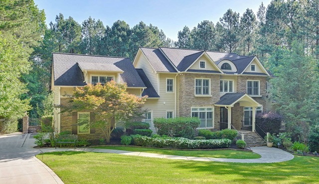 Hike & Explore! Luxe Retreat Near Lake Norman