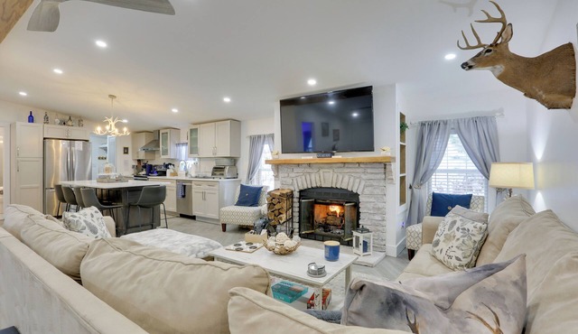 Hike & Explore! Nature-Centric Hudson Valley Home