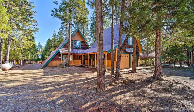 Hike & Fish, < 1 Mi to Trinity Lake: Rustic Cabin!