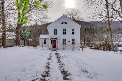 Hike, Fish and Ski Riverside Barn Loft in Lee