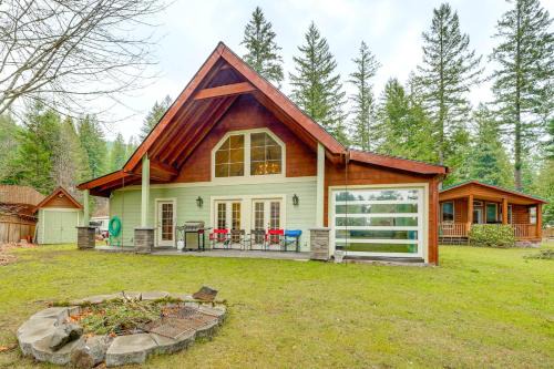 Hike, Fish and Swim Packwood Home on Golf Course!