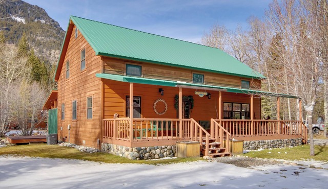 Hike, Fish & Explore! Mtn-View Gem in Mc Leod
