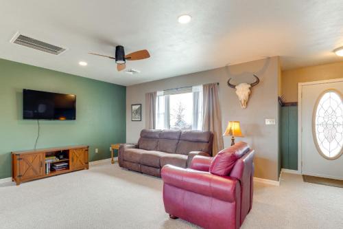 Hike, Fish & Golf! Pet-Friendly Home in Choteau