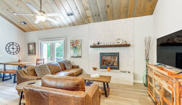 Hike, Fish & Kayak: Murphy Gem w/Deck & Fire Pit