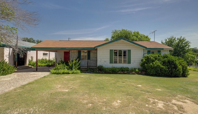 Hike From Your Door! Pet-Friendly Whitney Home
