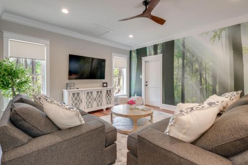 Hike, Golf and Explore! Peaceful Home in Montpelier