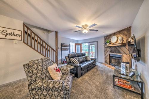 Hike, Golf & Explore: Ruidoso Retreat w/Deck!
