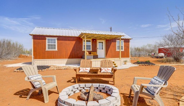 Hike, Hunt & Fish: Pet-Friendly Studio in Dilley!