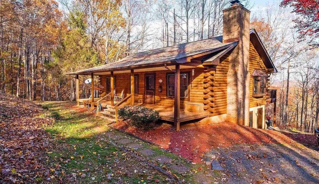 Hike-Nap-Sip-Repeat! 5-Star Shenandoah Cabin w/WOW Views