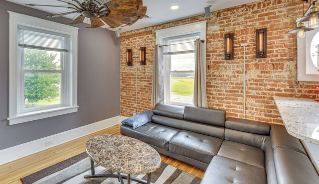 Hike, Shop & Explore: Apt 1 Mi to Dtwn Lancaster!