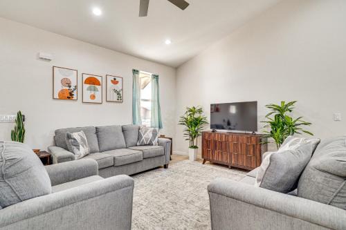 Hike & Ski! Home w/Dog-Friendly Yard in Eagar
