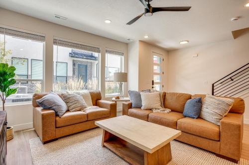 Hike & Ski: Townhome 8 Mi to Dtwn Ogden!