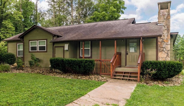 Hikers Haven: Idealic Hikers Getaway, East Access to Hiking Trails of the Great Smoky Mountain