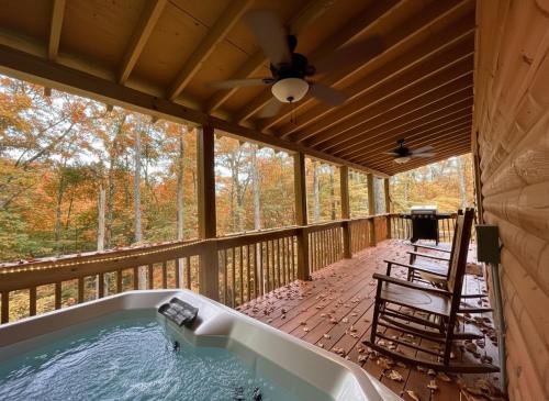 Hikers Hideaway Cabin, Hot Tub, Fireplace, Nature, Pets