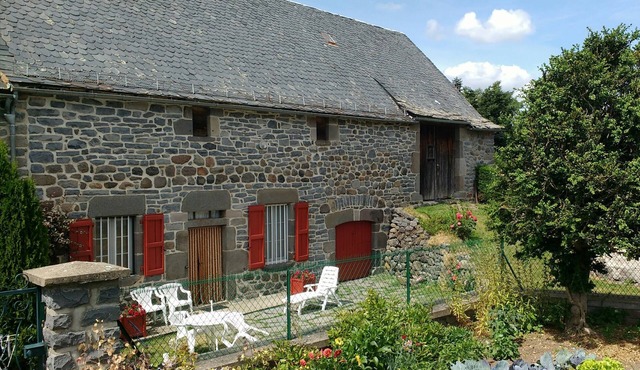 HIKING, FISHING AT THE FOOT OF Puy Mary, in the Monts du CANTAL