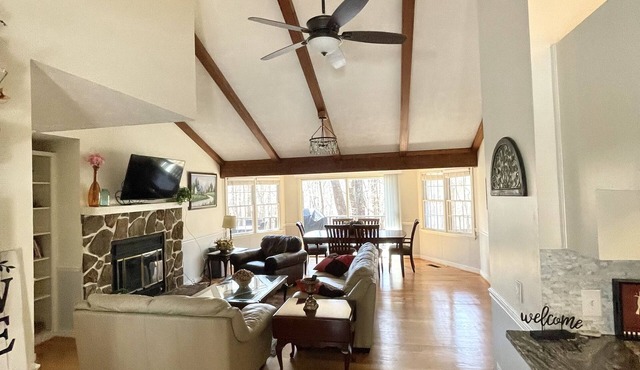 Hiking, Mountains, Golf, Pools, Lake Waterslide Resort Mountain Home