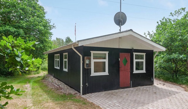 "Hilde" - 1.7km from the sea by Interhome