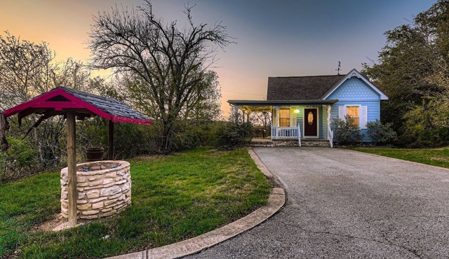 Hill Country 2BR Wellness Retreat with Pool, Sauna, & Gym