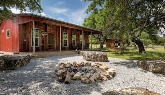 Hill Country Cabin on Private 36 Acres
