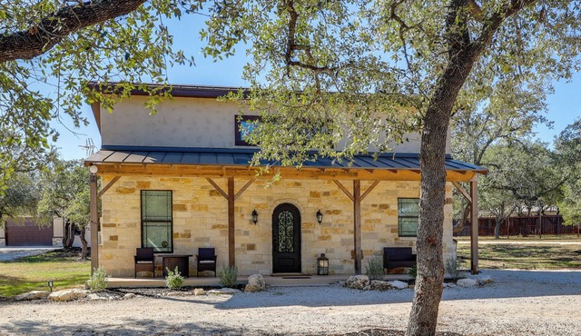 Hill Country Casita Near Guadalupe River!