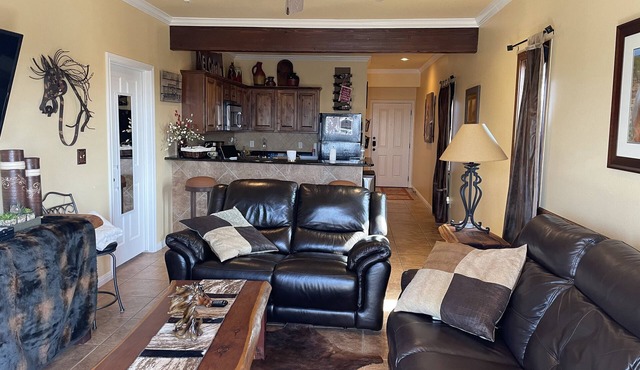 Hill Country condo in historic Gruene on the Guadalupe River & Gruene Hall