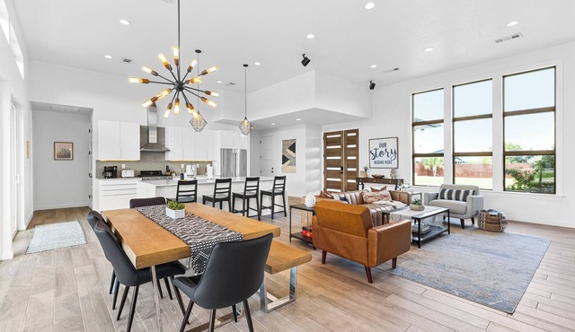 Hill Country getaway with upscale finishes, 4BR/2BA, pool, spa & outdoor kitchen. Relax in 2,342 sq ft of comfort, enjoy family-friendly amenities, and explore nearby wineries, breweries & Texas Hill Country gems.