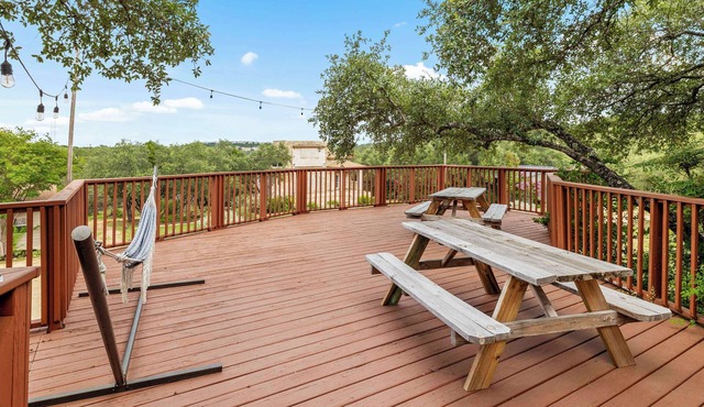 Hill Country Guest House with stunning views and nature