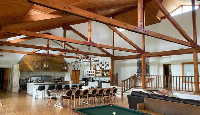 Hill Country Ranch with private waterfront! Sleeps 40, great for events/getaways