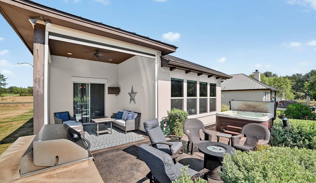 Hill Country Retreat & Casita