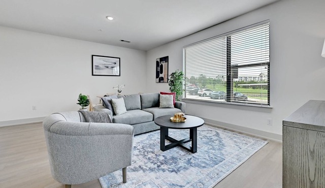 Hill Country Retreat: 2 Bed, 2 Bath Minutes from Downtown Austin