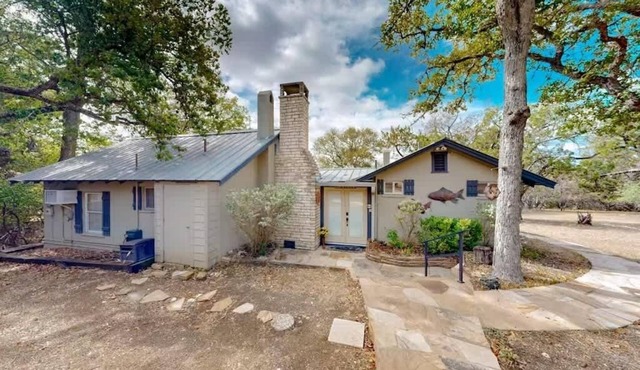 Hill Country Retreat - 2 bedroom/2 bath