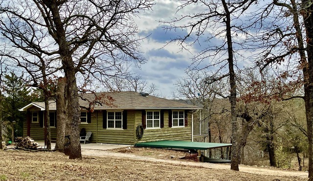 Hill House with Private Lake access