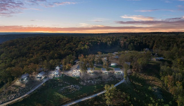Hill's HideAway with a hot tub & great views!