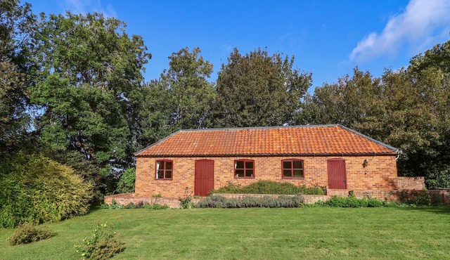 HILL TOP COTTAGE, with a garden in Welbourn