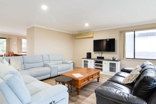 Hill Top Water and Bush Views