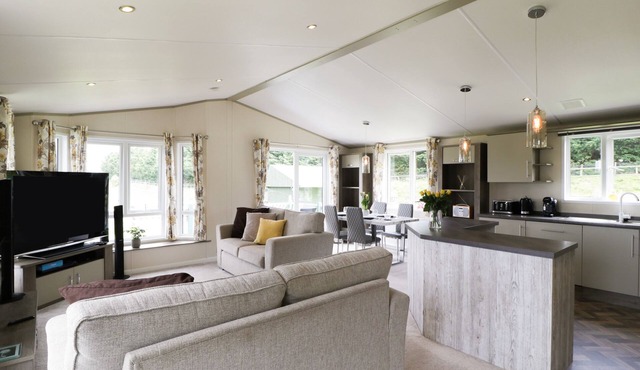 Hill View, Lilac Lodge