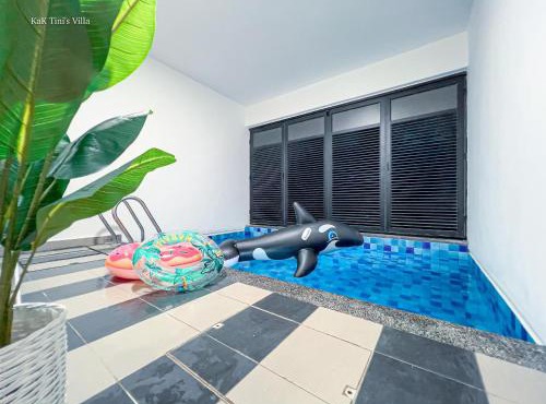 Hill View Pool Villa near Genting Highland,UIA,Batu Caves Temple,Gombak KL