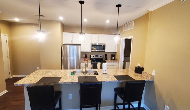 Hillard/Dublin large apartment, furnished!