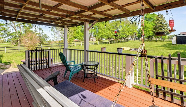 'Hillbilly Paradise' Near Casino & Fort Campbell