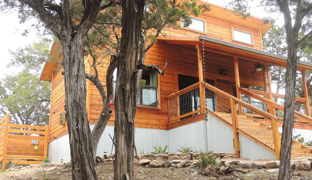Hillcountry Creekside Cabin, private, near Hamilton Pool, Reimers Ranch