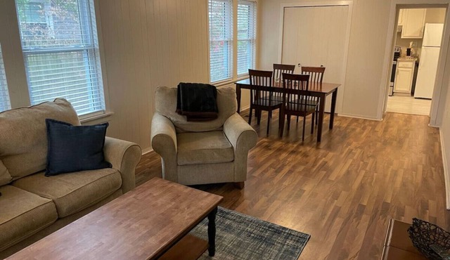 Hillcrest Haven: 2BR Gem
