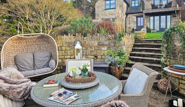 Hillcrest is a cosy haven for up to four guests.