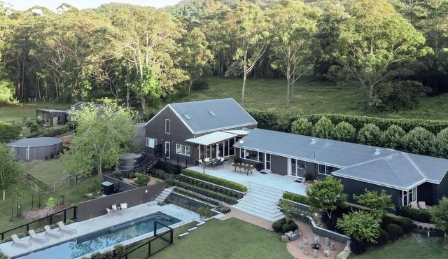 HILLGATE ✦ Award-winning Berry Country Estate ✦ Gorgeous 15m Heated Pool