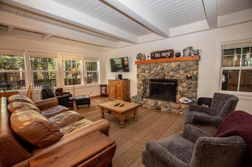 Hillhouse By Hauserman Rentals