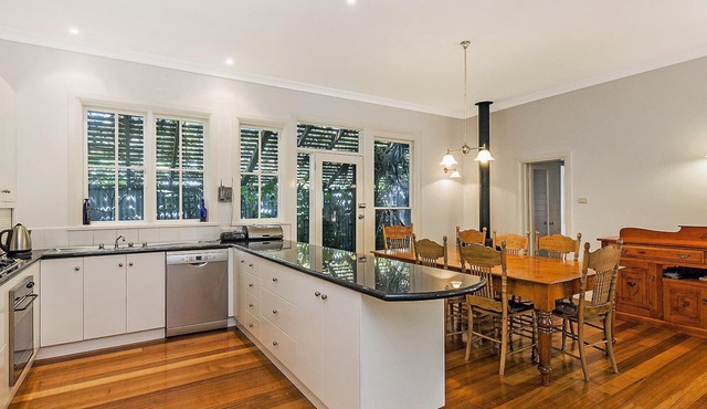 Hillingden - wonderfully restored cottage in the heart of Port Fairy