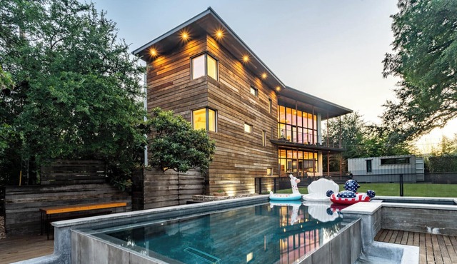 Hillmont Hideaway w Outdoor Hot Tub