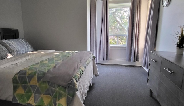 Hills and Valleys of Silver Creek – A Timeless 5 Bedroom Century Home Retreat.