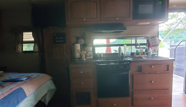 Hills of Lake White nThe perfect camping spot with all the amenities of home.