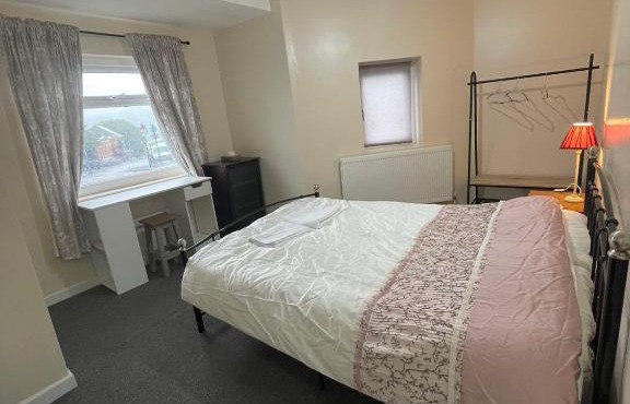 Hillsborough 2 and 4 bedroom house